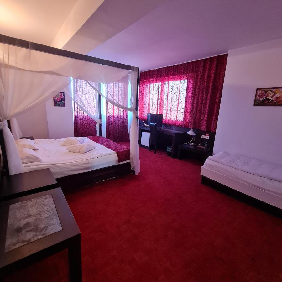 Hotel Sydney Крайова Экстерьер фото